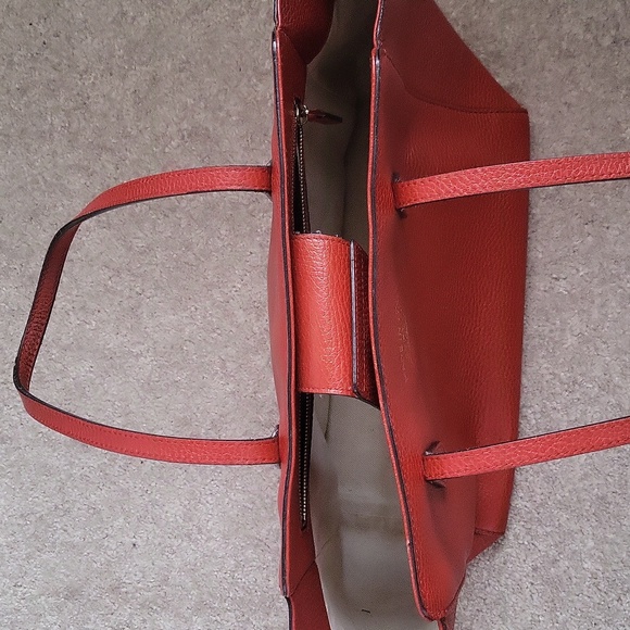 GUCCI Medium Swing Tote Red ๐๐โค๏ธ - Picture 4 of 12